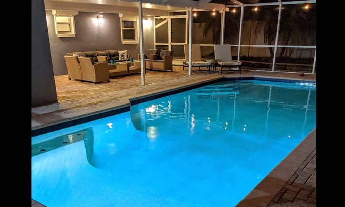 Tarpon Springs Casa | Modern home with private pool and local beaches.