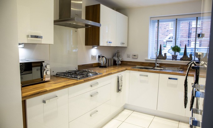 Frampton on Severn Casa | Modern House in Stratford Upon Avon With Private Parking Free Wifi Netflix