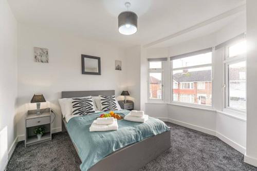 Coventry Casa | Modern House, Sleeps 5 in Central Coventry