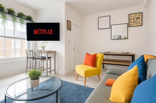 East Acton Apartamento | Modern House with Free Parking near Wembley