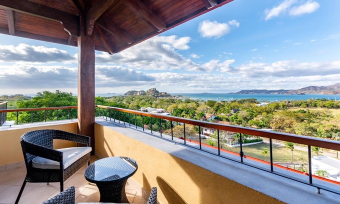 Playa Flamingo Condominio | Modern, Immaculate Unit in Flamingo With Spectacular Ocean Views