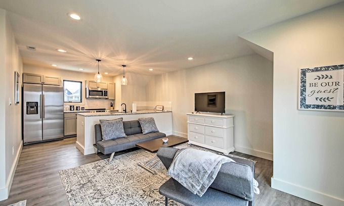 Herron Morton Condominio | Modern Indianapolis Condo < 2 Miles to Downtown!