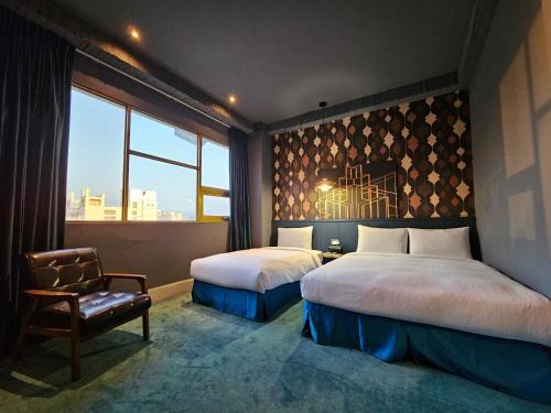 Central District Hotel | Modern Inn