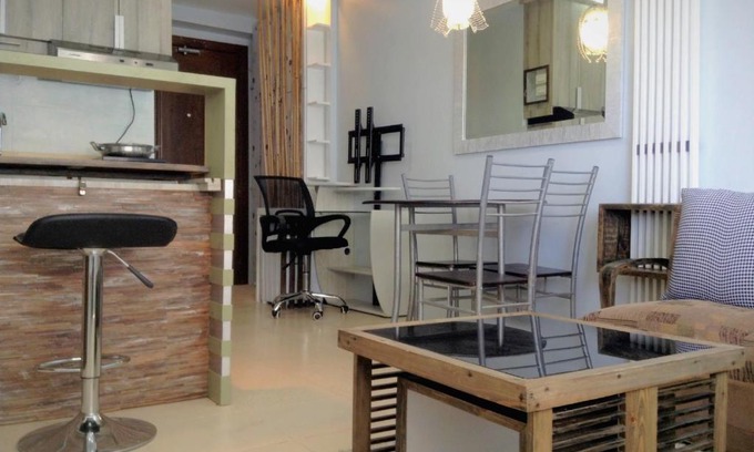 Pembo Apartamento | Modern Japanese-Inspired Cozy Retreat near BGC