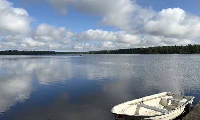 Alghult Casa | Modern large holiday home near lake in Småland