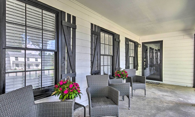 Columbia Casa | Modern Lexington Retreat w/ Backyard & Pool!
