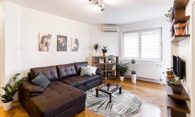Grbavica Apartamento | Modern Living Apts - Botanica - PRIVATE PARKING