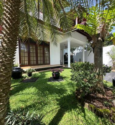 Pita Kotte Casa | Modern 2 Story, 4BR House, Kotte