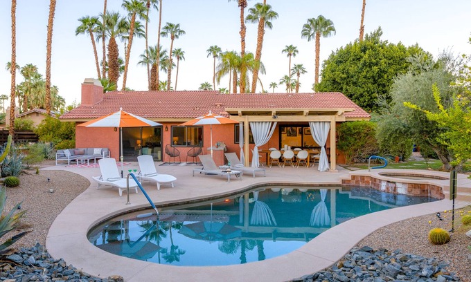 Araby Casa | Loma Vista: 3 dormitorios, 2 baños en Palm Springs, capacidad para 6