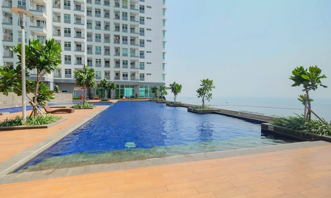 Pluit Apartamento | Modern Look 1Br Green Bay Condominium Apartment