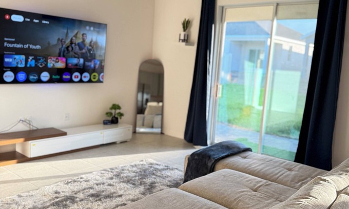 Haines City Casa | Modern Lux 3BR Home Near Disney, Lego Land, and Universal