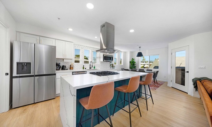 University Heights Casa | Modern Luxury 3/3 new townhouse in North Park with 360 rooftop views!