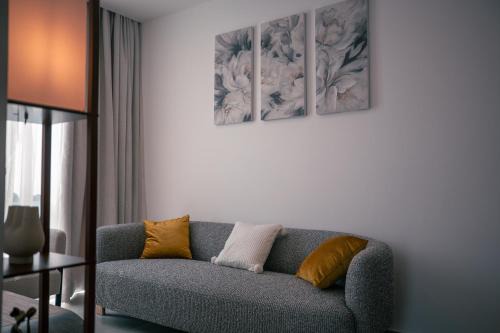 Roman Ridge Apartamento | Modern Luxury Apartment in Nova by Devtraco- prime location and convenient 15mins from the airport