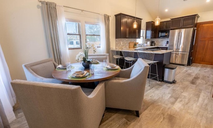Rapid City Casa | Modern Luxury Bungalow steps from DT Activities