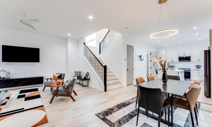Pittsburgh Casa | Modern Luxury In The City at Havilah Estates