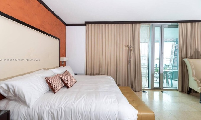 City Center Condominio | Modern luxury PH at Condo Hotel