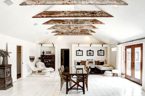 Round Top Casa | Modern Luxury Rental with Bohemian Decor near Antique Show in Round Top, Texas