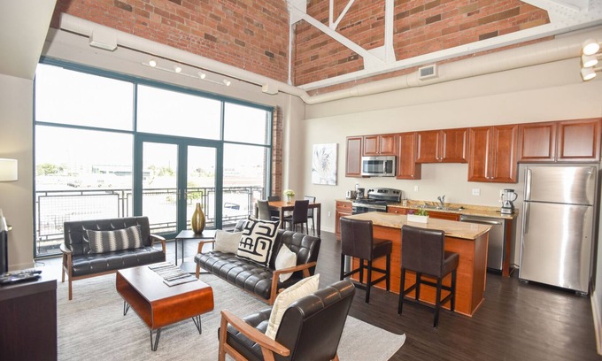 Sandusky Condominio | Moderno condominio de dos dormitorios de lujo con vista al lago