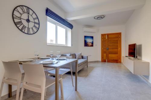 San Gwann Apartamento | Modern Maisonette in a Central Location