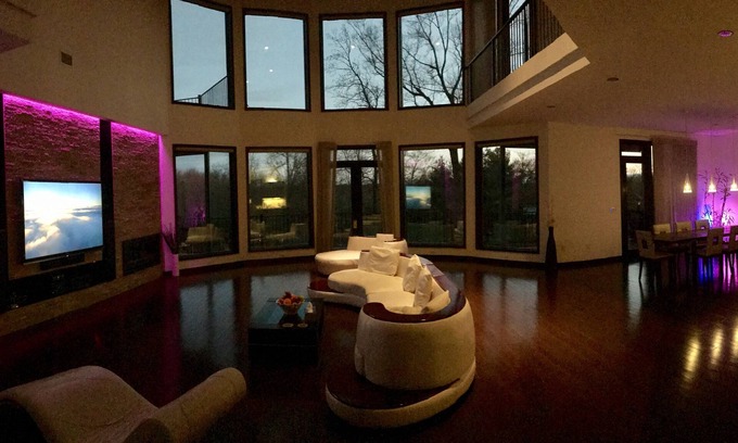 Town of Orangetown Casa | Mansión moderna cerca de la ciudad de Nueva York, aeropuertos, restaurantes, actividades, tiendas y más.