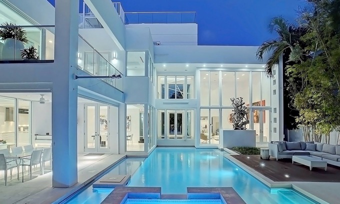 Lauderdale Beach Casa | Modern Masterpiece At The Beach