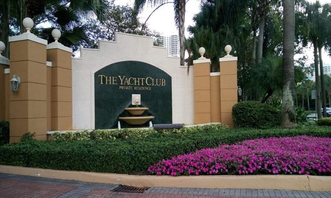 Aventura Apartamento | Modern Miami Yacht Club at Aventura Beach Pool Golf Mall No Risk Cancellation