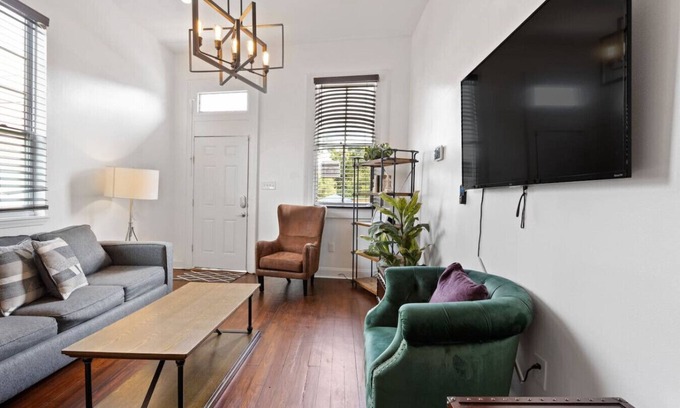 Tulane - Gravier Casa | Modern Mid-City Home | Mins - Superdome & Museums