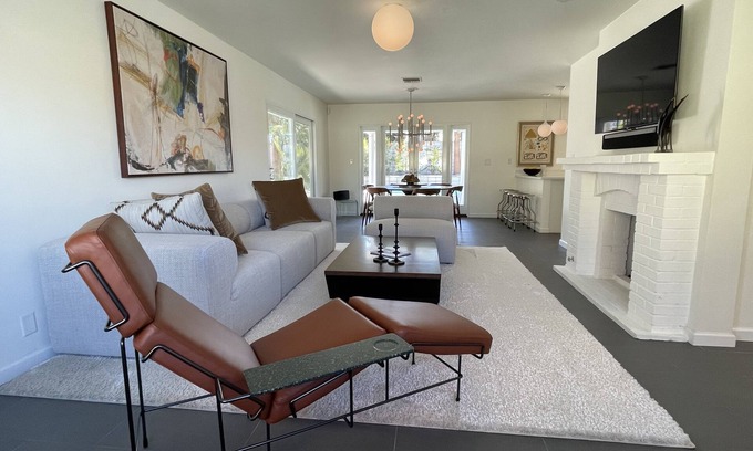 Araby Casa | Modern midcentury home Palm Springs with heated pool