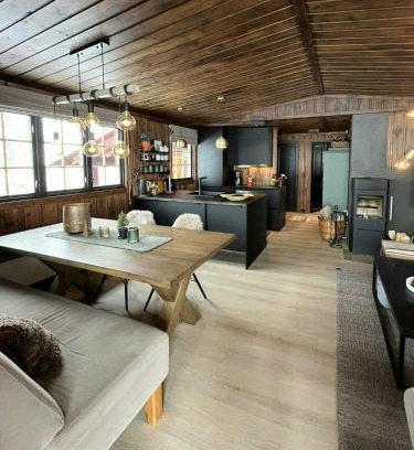 Vikberget Casa | Modern Mountain Cabin With Views Over Slokovannet