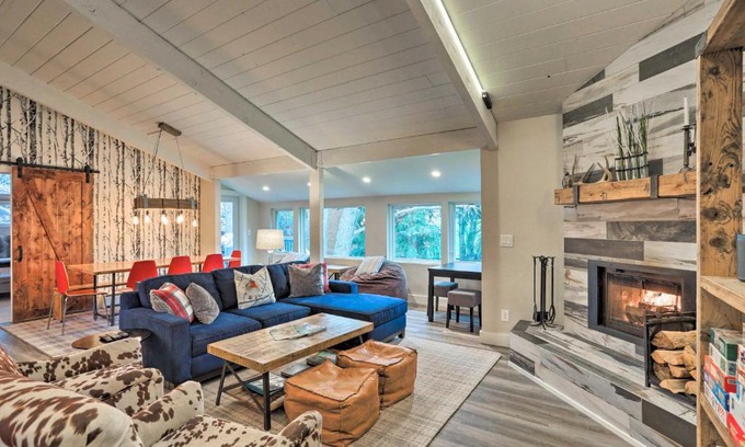 Eagle-Vail Casa | Modern Mountain Escape on Golf Course with Hot Tub!