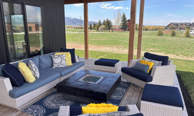 Victor Casa | Modern mountain home in Teton Valley