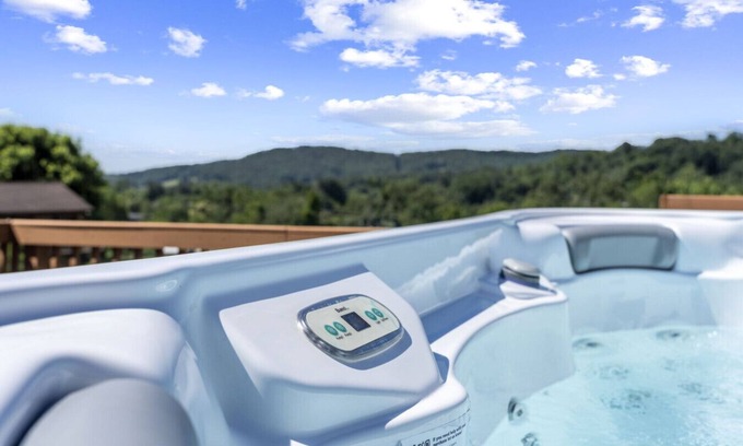 Sparta Apartamento | Modern Mountain Retreat | Private Ravine & Scenic Views