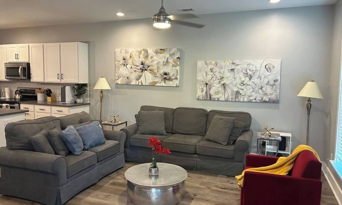 Dunean Apartamento | Modern Near Downtown & Hospitals – Greenville Stay