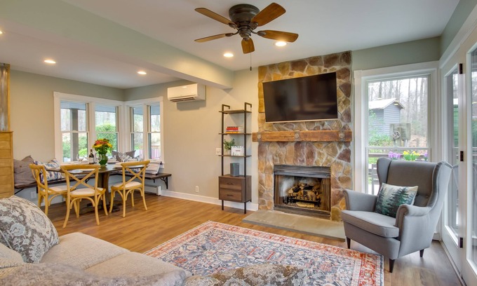 Nellysford Cabina | Modern Nellysford Getaway on 40 Private Acres!