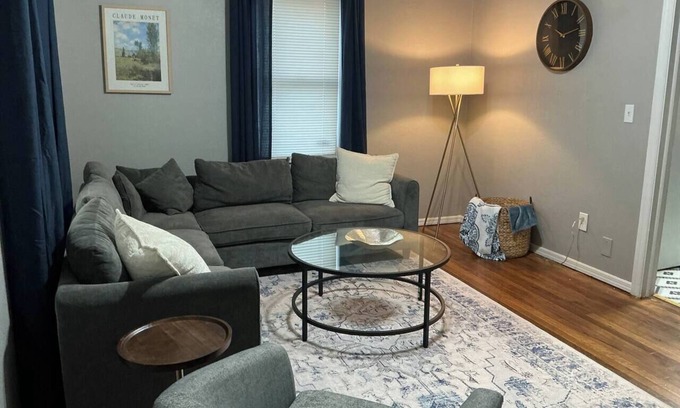 Midwest City Casa | Modern Nest-Cozy 2 Bedroom, Modern Nest-Contemporary 2 Bedroom