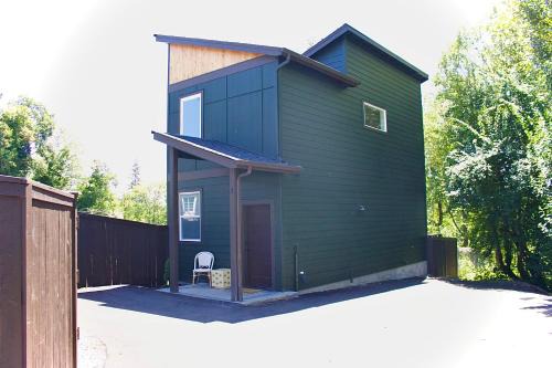 Vancouver Casa | Modern New Build Home 5 min from downtown