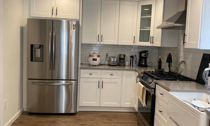 Manorhaven Casa | Modern, new, convenient 4 bed