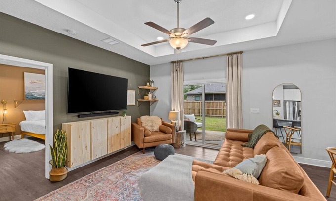 Gulf Breeze Casa | Modern, NEW, Gulf Breeze home - Close to Boat Ramp and beaches!