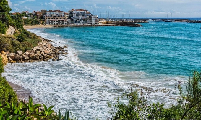 El Roc de Sant Gaieta Casa | MODERNA CASA NUEVA CON PISCINA PRIVADA Y BBQ AL LADO DE LA PLAYA