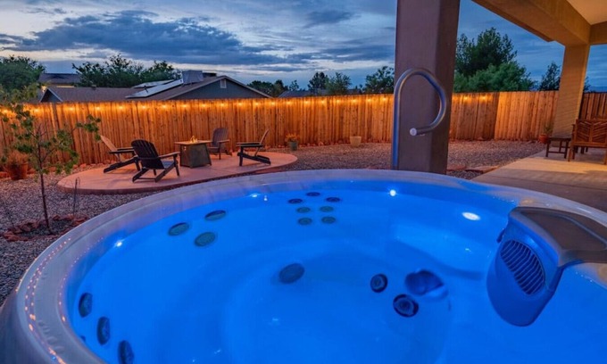 Cottonwood-Verde Village Casa | Modern Newly Built Cottonwood Home with Hot Tub & Firepit