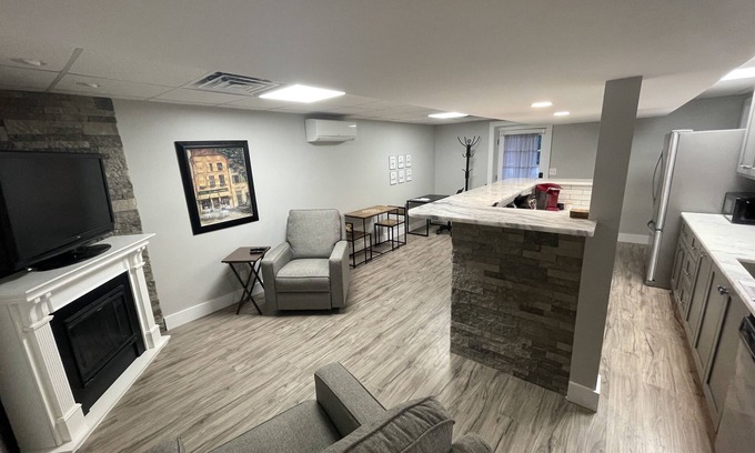 Dalton Apartamento | Modern, no street noise, central location!