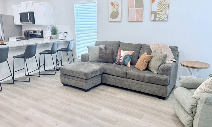 Lubbock Casa | Modern Oasis in Lubbock - Perfect for Families, minutes from Texas Tech