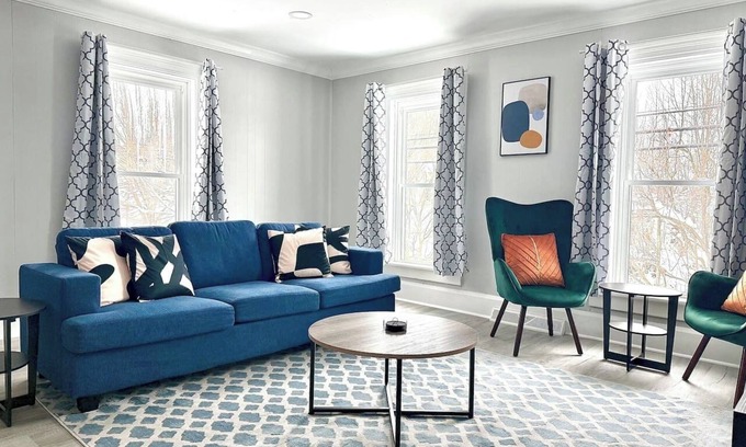 Watertown Condominio | Modern Oasis King Beds Walk Downtown