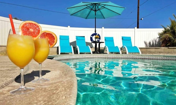 Twentynine Palms Casa | Modern Oasis Near Joshua Tree ,Pool, Game Room