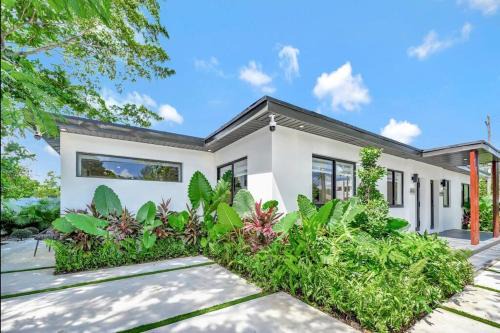 Buena Vista Apartamento | Modern Oasis Near Design District, Wynwood