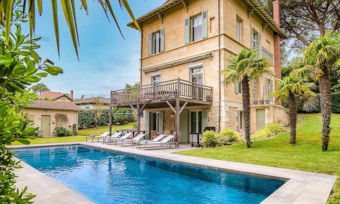 Arcachon Villa | Oasis moderna con piscina climatizada