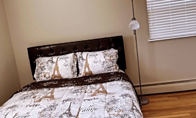 New Brunswick Apartamento | modern one bedroom; mins to Rutgers University