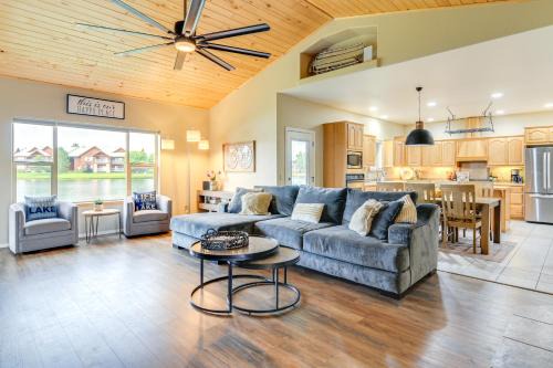 Pagosa Springs Casa | Modern Pagosa Springs Home with Deck on Village Lake