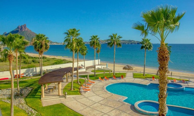 San Carlos Apartamento | Moderno condominio de playa en Playa Blanca