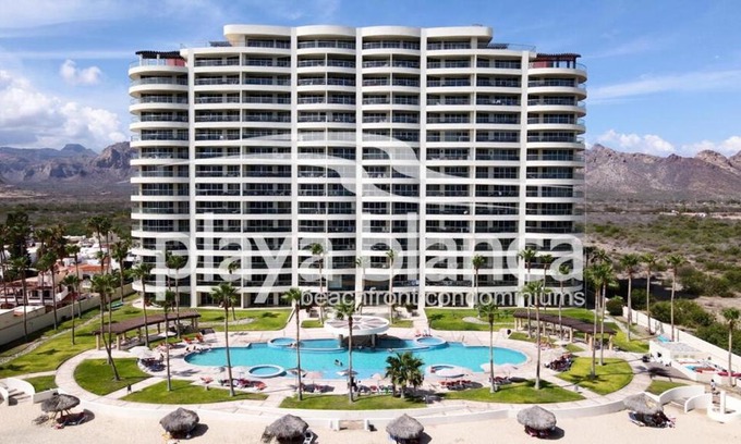 San Carlos Apartamento | Modern Playa Blanca Full Kitchen Condo
